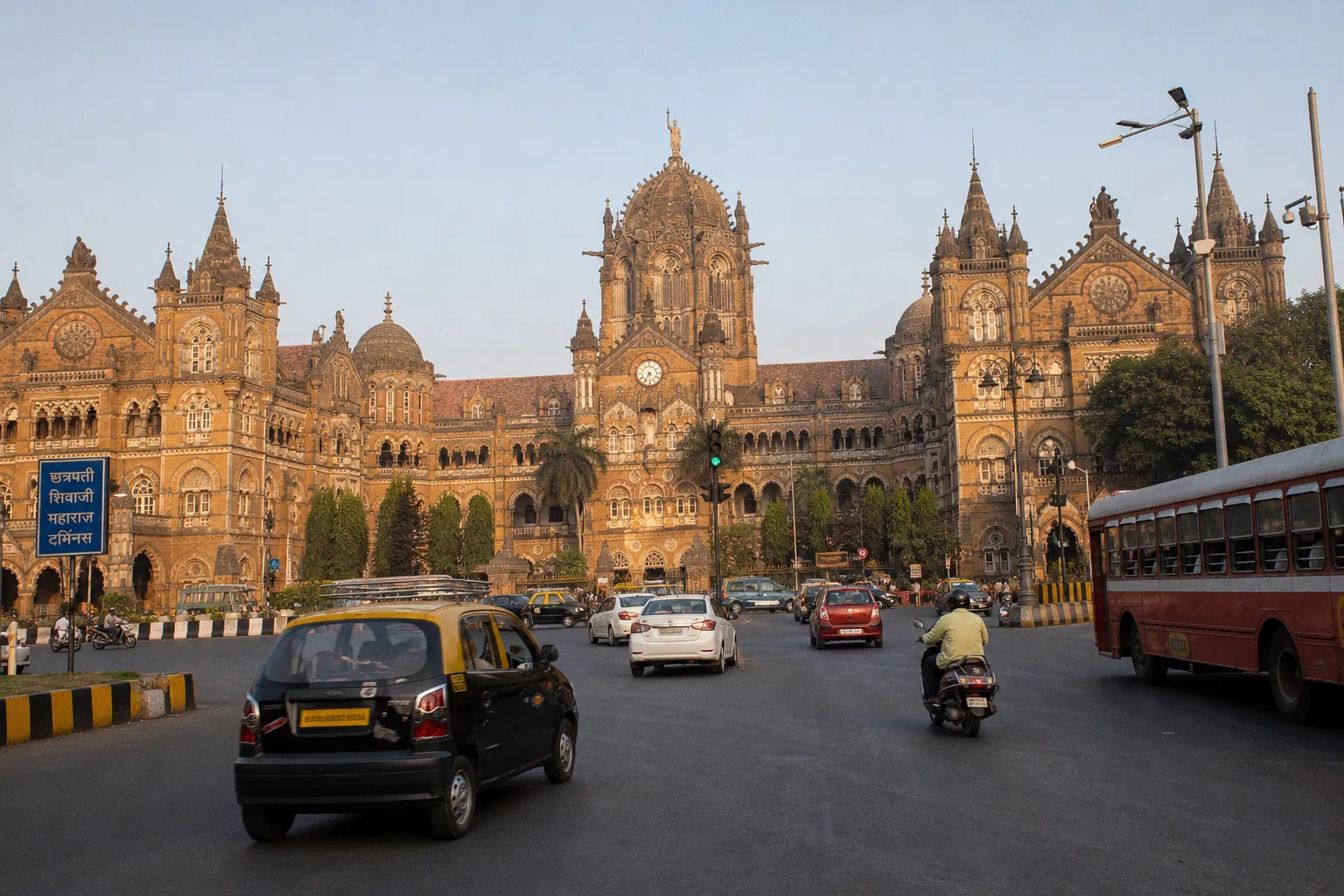 Car Rental in Mumbai (India): A Practical Guide for Travelers