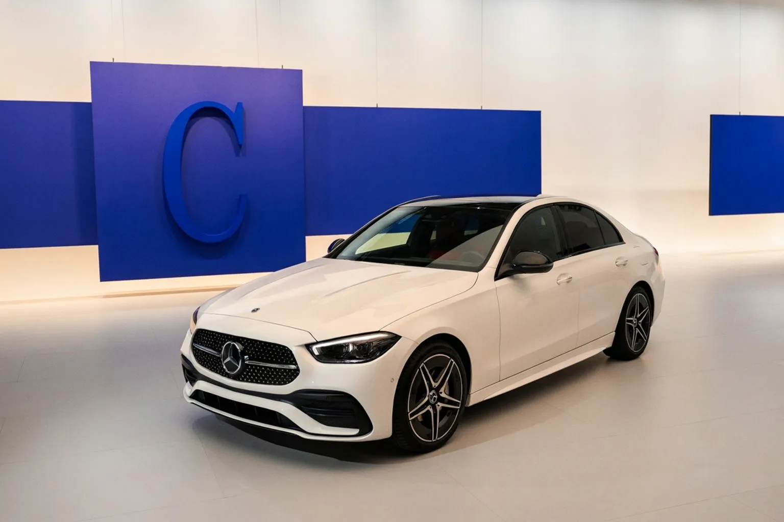 Mercedes-Benz C-Class Technical Overhaul: Navigating the New MB.OS Architecture