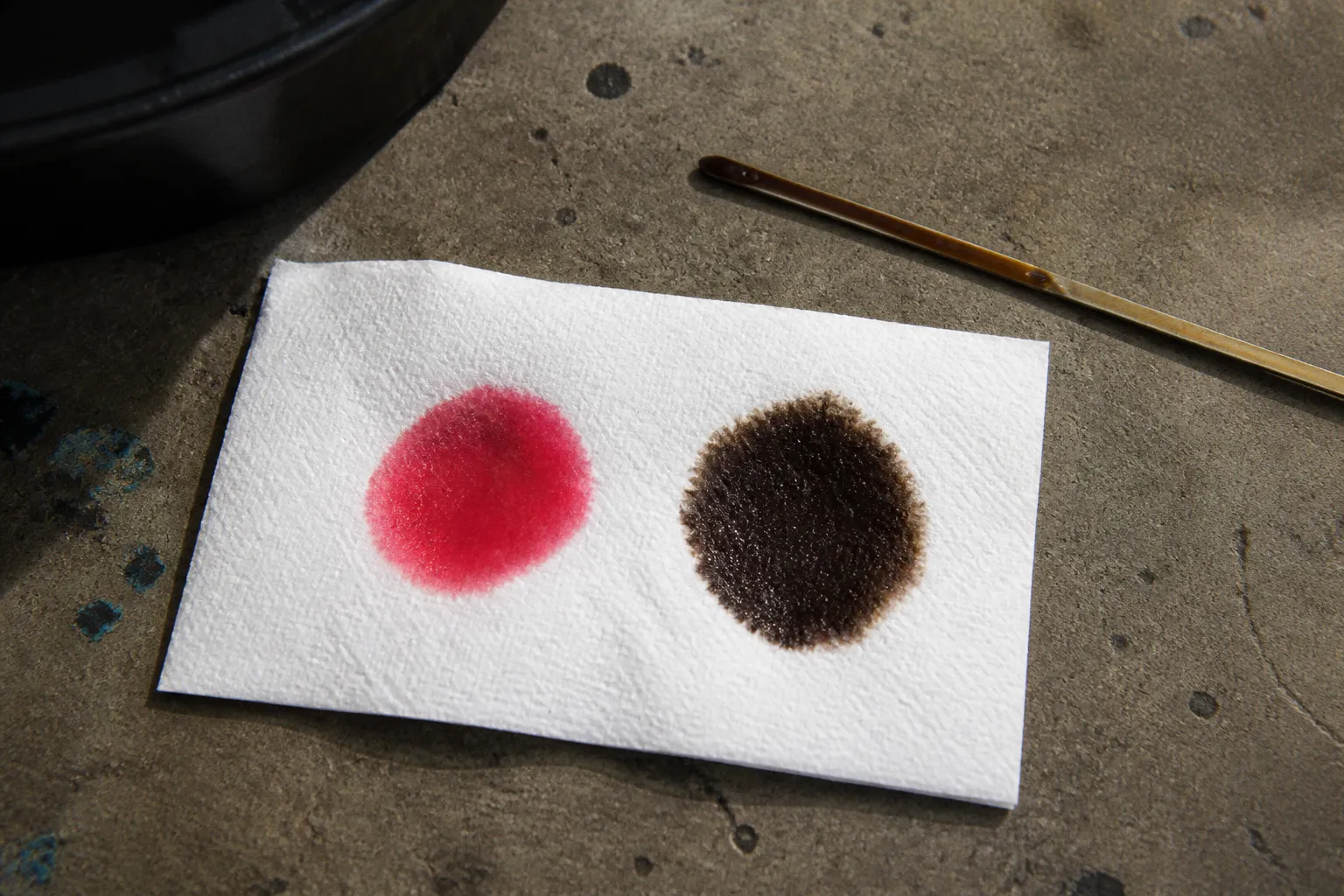 Transmission fluid color: what your dipstick reveals